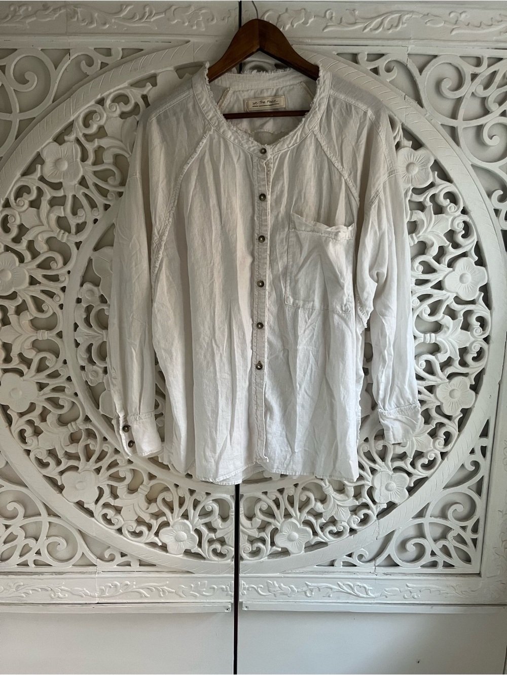 Free People We The Free White Linen Blend Raw Edge Button Blouse Medium